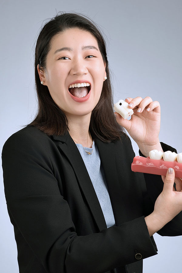 Dr.Lau